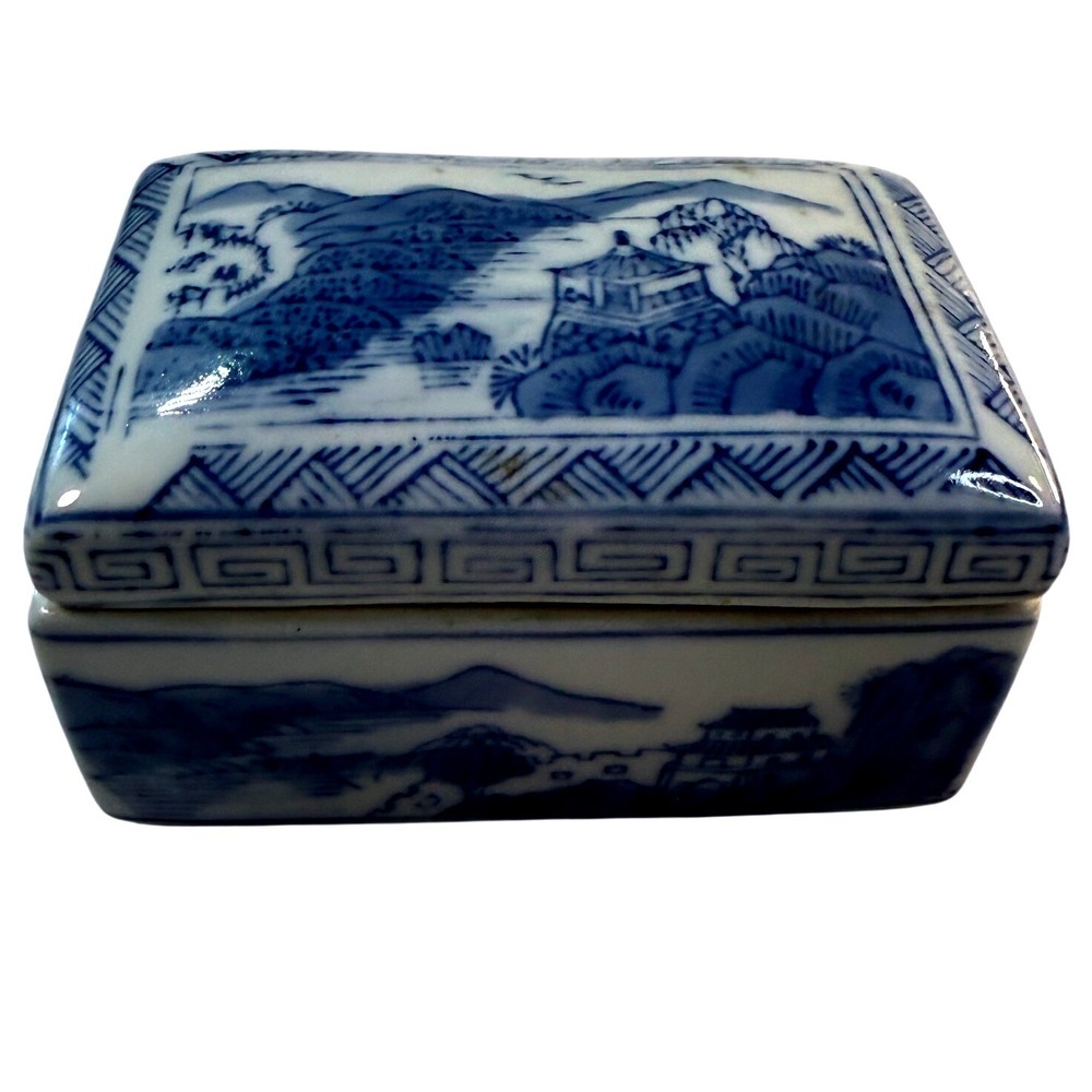 Chinoiserie Blue White Porcelain Trinket Box Landscape Vintage Grandmillennial